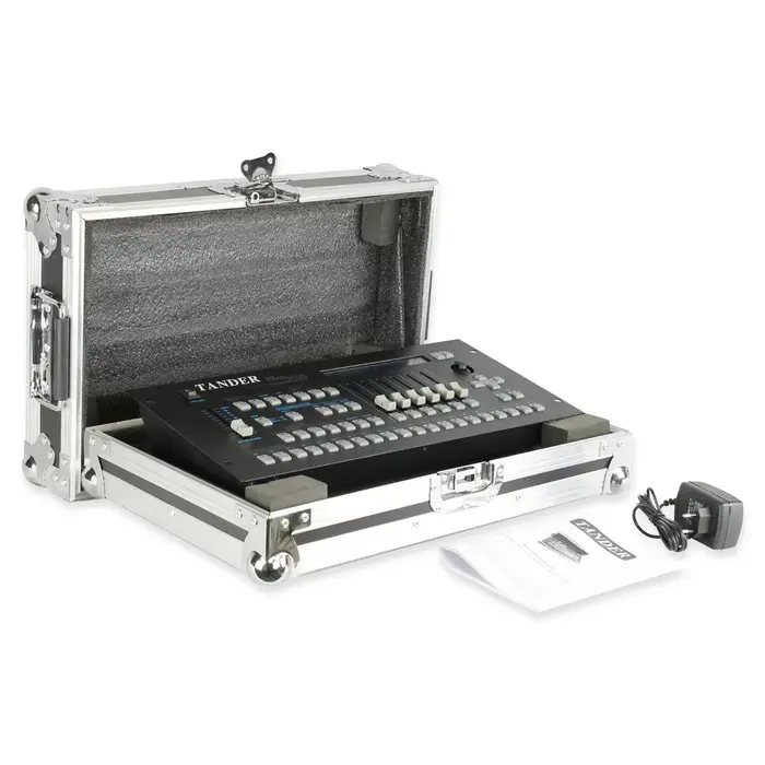 Mesa Controladora DMX 512 Pilot 2000 com Case Strobo